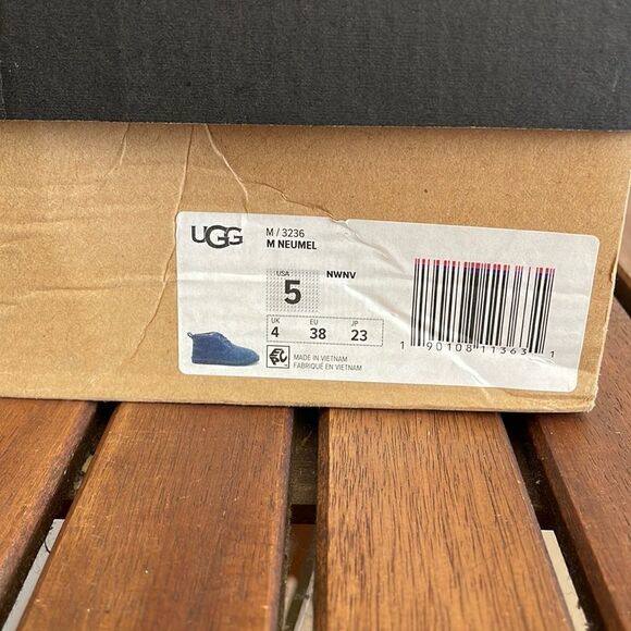 UGG Neumel Shoes Navy Women Size 6 - Picture 13 of 14